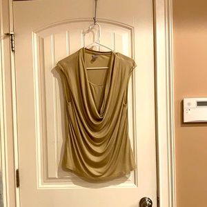 Chico’s -US size M, gold … hides stomach!